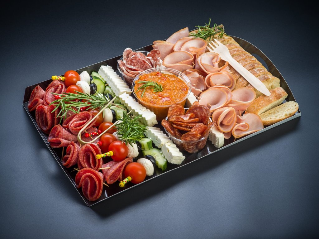 Platou Traditional - mezeluri românești și mediteraneene